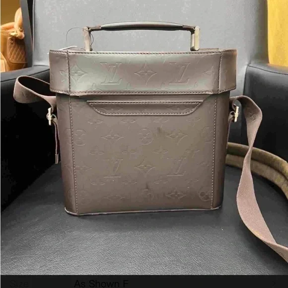Authentic pre loved Louis Vuitton!!🥰🥰Charly Monogram- Glacéd Brown Leather - Picture 6 of 15
